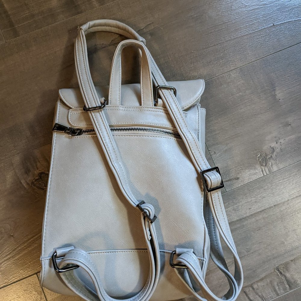 Light Grey Convertible Backpack - Picture 4 of 5